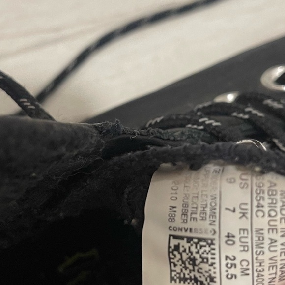 Converse Black and White leather High-Tops with Yellow and red Accent!Beautiful - Picture 10 of 14